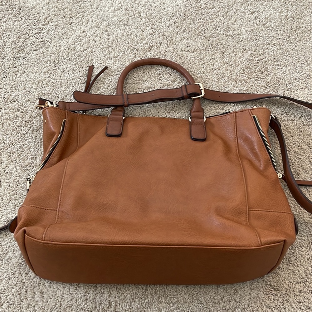 Elegant Brown Leather Tote Bag - Picture 2 of 5